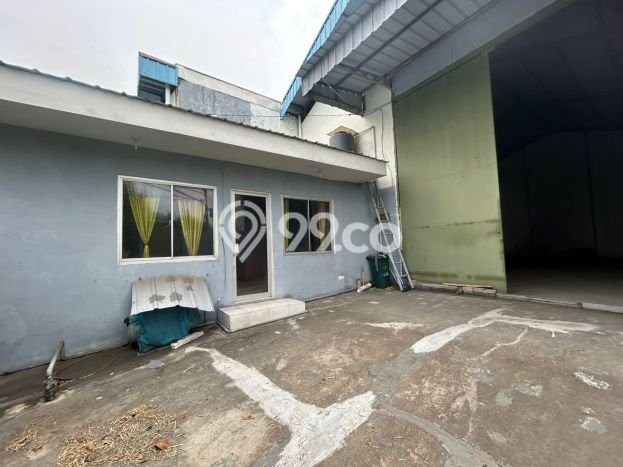 KEUNTUNGAN BERLIPAT! Gudang Kawasan , Luas 268m2m², Lokasi Jalan Utama KEUNTUNGAN BERLIPAT! Gudang Kawasan , Luas 268m2m², Lokasi Jalan Utama
