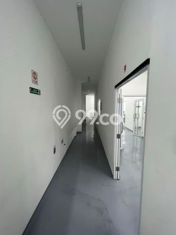 Gudang di , Luas 600m2m², Pusat Bisnis, Posisi Premium Gudang di , Luas 600m2m², Pusat Bisnis, Posisi Premium