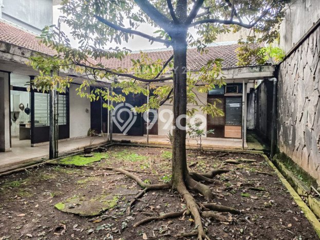 KESEMPATAN EMAS! Rumah di Paledang, Bogor, Luas 759m² Bangunan 303m² KESEMPATAN EMAS! Rumah di Paledang, Bogor, Luas 759m² Bangunan 303m²