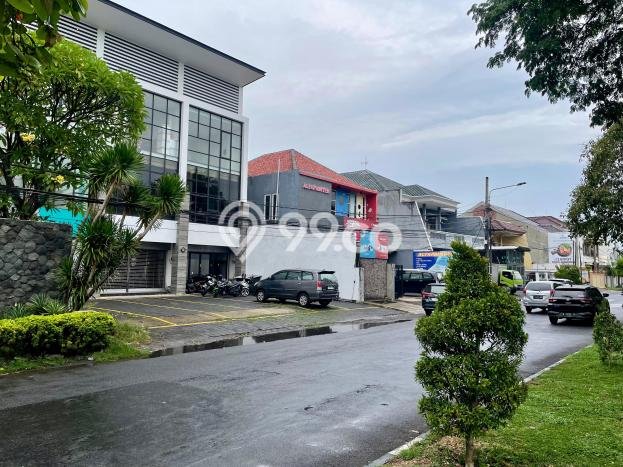 Disewakan Ruko di Sukolilo Surabaya LT 125m2, LB 300m2 Disewakan Ruko di Sukolilo Surabaya LT 125m2, LB 300m2