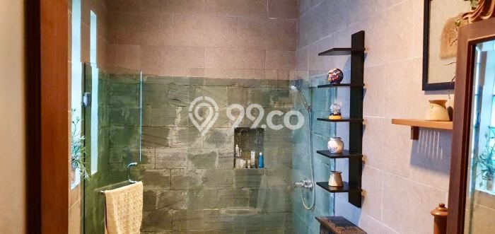 Rumah Luxury Modern Siap Huni di Graha Surabaya Rumah Luxury Modern Siap Huni di Graha Surabaya