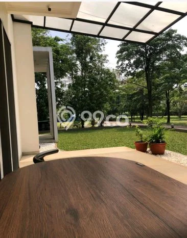 Rumah Mewah LB 350m2 Siap Huni Desain Elegan di Joglo, Jakarta Barat Rumah Mewah LB 350m2 Siap Huni Desain Elegan di Joglo, Jakarta Barat