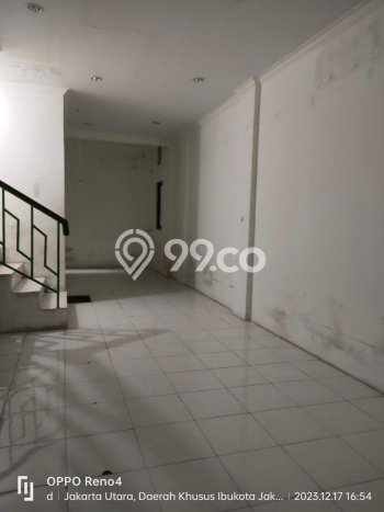 Ruko Bagus Dijual LB 360m2 Lokasi Strategis Jakarta Barat Area Cocok untuk Berbisnis Ruko Bagus Dijual LB 360m2 Lokasi Strategis Jakarta Barat Area Cocok untuk Berbisnis