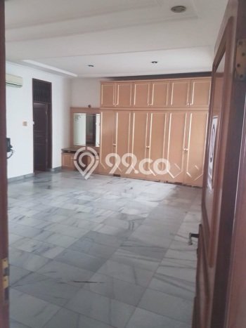 Rumah Elit Modern Siap Huni di Puri Indah Jakarta Barat Rumah Elit Modern Siap Huni di Puri Indah Jakarta Barat