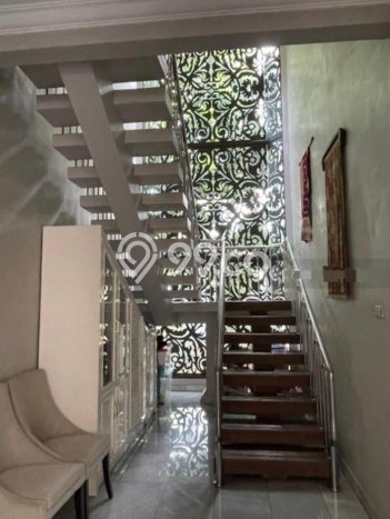 Ready to Use! Luxury House LT 447m2 Desain Modern di Kemang Ready to Use! Luxury House LT 447m2 Desain Modern di Kemang
