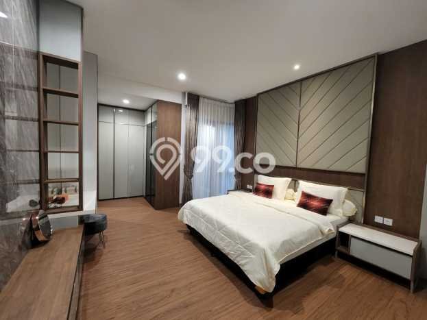 Hunian Mewah LB 270m2 Siap Huni Desain Elegan di Tanjung Barat, Jakarta Selatan Hunian Mewah LB 270m2 Siap Huni Desain Elegan di Tanjung Barat, Jakarta Selatan