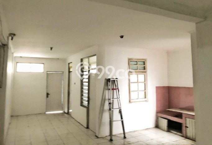 Unit Ruko Disewakan di Tb Simatupang di Area Ramai & Strategis Unit Ruko Disewakan di Tb Simatupang di Area Ramai & Strategis