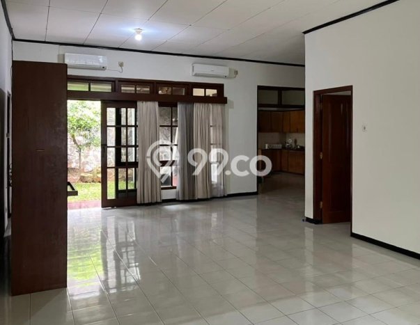 Rumah Mewah LB 250m2 Siap Pakai Desain Elegan di Gandaria, Jakarta Selatan Rumah Mewah LB 250m2 Siap Pakai Desain Elegan di Gandaria, Jakarta Selatan