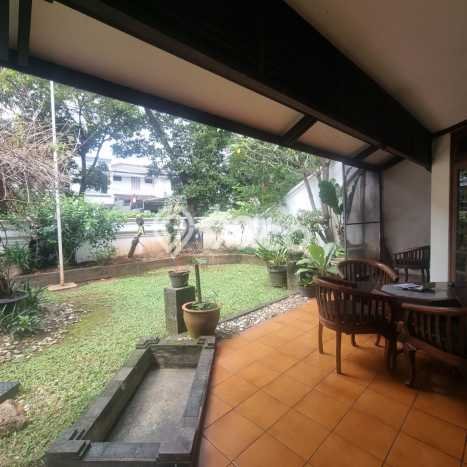 Siap Huni Hunian Elit 4 Kamar di Kebayoran Baru Dekat ke Mana Pun Siap Huni Hunian Elit 4 Kamar di Kebayoran Baru Dekat ke Mana Pun