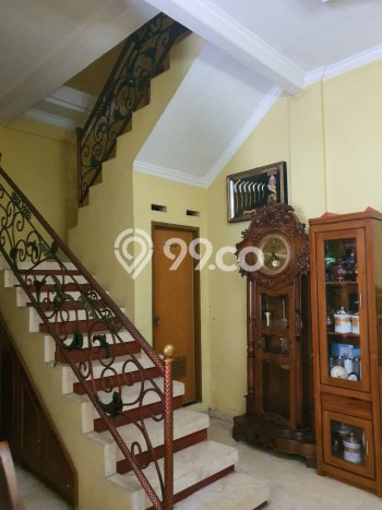 Jual Rumah Bagus Siap Huni LB 350m2 di Pasar Rebo, Jakarta Timur Jual Rumah Bagus Siap Huni LB 350m2 di Pasar Rebo, Jakarta Timur