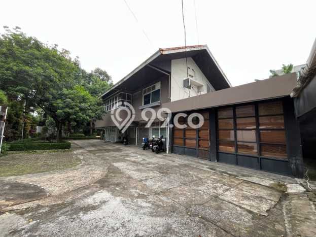 Hot Offer Hunian Premium Ideal dan Luas di Kebayoran Baru, Jakarta Selatan Hot Offer Hunian Premium Ideal dan Luas di Kebayoran Baru, Jakarta Selatan