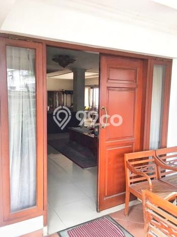 Sewa Rumah Strategis di Kemang LT 555m2 / LB 700m2 Siap Huni Sewa Rumah Strategis di Kemang LT 555m2 / LB 700m2 Siap Huni