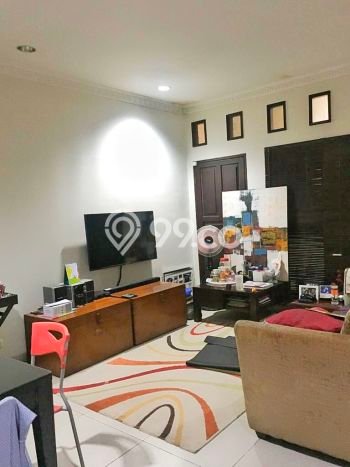 Sewa Rumah Strategis di Kemang LT 555m2 / LB 700m2 Siap Huni Sewa Rumah Strategis di Kemang LT 555m2 / LB 700m2 Siap Huni