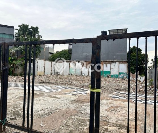 Tanah Dijual di Jakarta Selatan Seluas 423m2 Strategis Tanah Dijual di Jakarta Selatan Seluas 423m2 Strategis