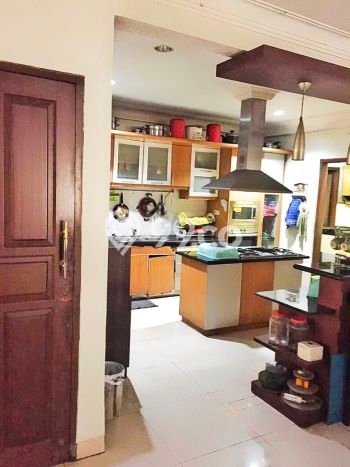 Sewa Rumah Strategis di Kemang LT 555m2 / LB 700m2 Siap Huni Sewa Rumah Strategis di Kemang LT 555m2 / LB 700m2 Siap Huni