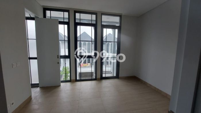 Rumah Elit Modern Siap Huni di BSD Tangerang Rumah Elit Modern Siap Huni di BSD Tangerang