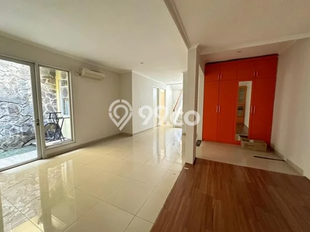 Rumah Elit Modern Tanpa Renovasi di Cihuni Tangerang Rumah Elit Modern Tanpa Renovasi di Cihuni Tangerang