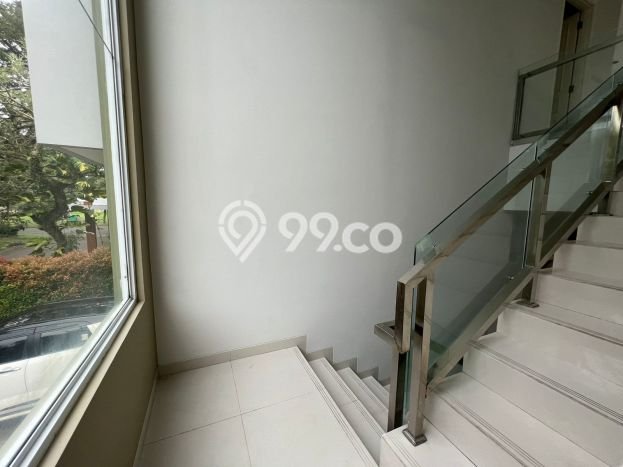 Hunian Elit LB 360m2 Siap Pakai Desain Elegan di BSD, Tangerang Hunian Elit LB 360m2 Siap Pakai Desain Elegan di BSD, Tangerang