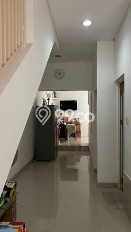 Rumah Modern 3 KT di BSD Residence One Tangerang Semi Furnished Rumah Modern 3 KT di BSD Residence One Tangerang Semi Furnished