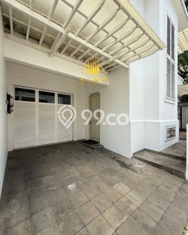 Rumah Elit Modern Tanpa Renovasi di Kemang Jakarta Selatan Rumah Elit Modern Tanpa Renovasi di Kemang Jakarta Selatan
