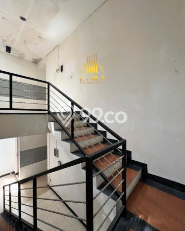 Cocok Untuk Investasi! Dijual Kost di Kemang 12 Kamar Cocok Untuk Investasi! Dijual Kost di Kemang 12 Kamar