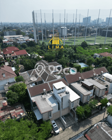 Rumah Elit Modern Tanpa Renovasi di Pondok Labu Jakarta Selatan Rumah Elit Modern Tanpa Renovasi di Pondok Labu Jakarta Selatan