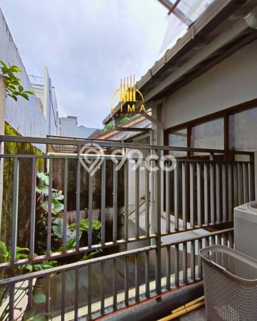 Rumah Elit Modern Siap Huni di Simprug Jakarta Selatan Rumah Elit Modern Siap Huni di Simprug Jakarta Selatan