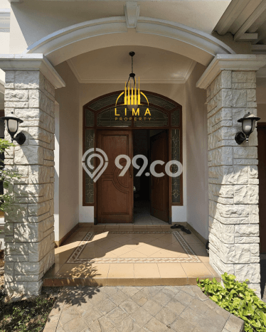 Rumah Elit Modern Tanpa Renovasi di Lebak Bulus Jakarta Selatan Rumah Elit Modern Tanpa Renovasi di Lebak Bulus Jakarta Selatan