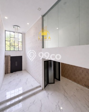 Dijual Rumah Luas Megah Dengan View Cantik di Pondok Indah, Jakarta Selatan Dijual Rumah Luas Megah Dengan View Cantik di Pondok Indah, Jakarta Selatan