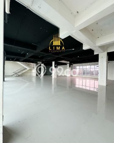 Dijual! Kantor di Senopati Jakarta Selatan LT 601m2 / LB 2000m2 Kawasan Strategis Dijual! Kantor di Senopati Jakarta Selatan LT 601m2 / LB 2000m2 Kawasan Strategis