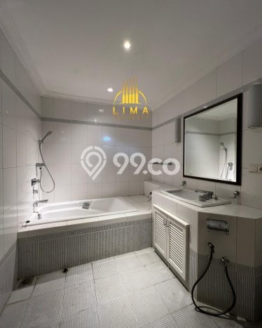 Hunian Mewah LB 576m2 Siap Pakai Desain Elegan di Pondok Indah, Jakarta Selatan Hunian Mewah LB 576m2 Siap Pakai Desain Elegan di Pondok Indah, Jakarta Selatan