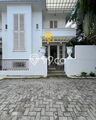 Rumah Elit Modern Tanpa Renovasi di Kemang Jakarta Selatan Rumah Elit Modern Tanpa Renovasi di Kemang Jakarta Selatan