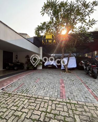 Hunian Ideal dengan LT 1100m2 & LB 800m2 Dikontrakkan di Cipete Hunian Ideal dengan LT 1100m2 & LB 800m2 Dikontrakkan di Cipete