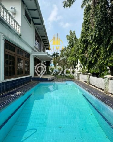 Rumah Luxury Modern Siap Huni di Pondok Indah Jakarta Selatan Rumah Luxury Modern Siap Huni di Pondok Indah Jakarta Selatan