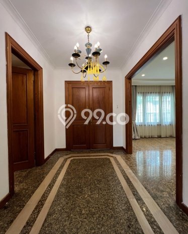 Hunian Mewah LB 576m2 Siap Pakai Desain Elegan di Pondok Indah, Jakarta Selatan Hunian Mewah LB 576m2 Siap Pakai Desain Elegan di Pondok Indah, Jakarta Selatan