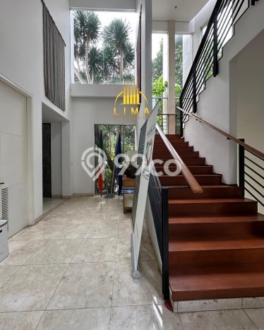 Rumah Mewah LB 827m2 Siap Huni Desain Elegan di Senopati, Jakarta Selatan Rumah Mewah LB 827m2 Siap Huni Desain Elegan di Senopati, Jakarta Selatan