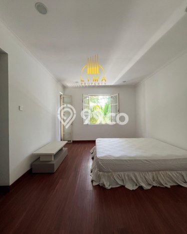 Rumah Elit Modern Tanpa Renovasi di Kemang Jakarta Selatan Rumah Elit Modern Tanpa Renovasi di Kemang Jakarta Selatan