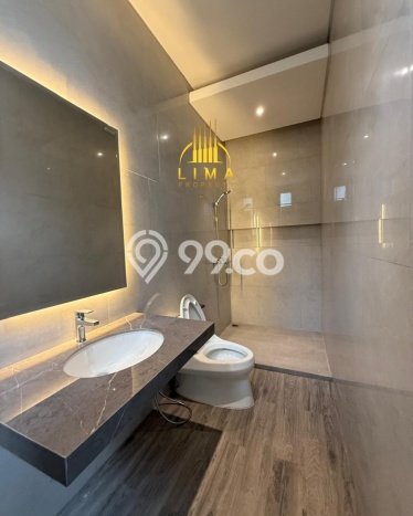Hunian Minimalis dengan LT 700m2 & LB 500m2 Disewakan di Senopati Hunian Minimalis dengan LT 700m2 & LB 500m2 Disewakan di Senopati