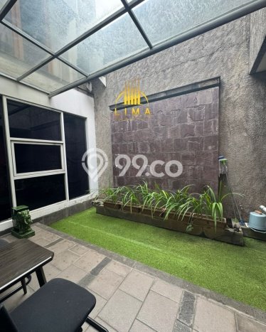 Hunian Eksklusif Siap Huni LT 237m2 di Kebayoran Baru, Jakarta Selatan Hunian Eksklusif Siap Huni LT 237m2 di Kebayoran Baru, Jakarta Selatan