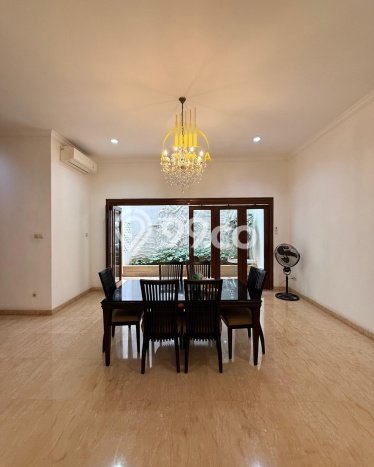 Dijual Rumah Premium dengan Fasilitas Sekitar Lengkap di Kebayoran Baru, Jakarta Selatan Dijual Rumah Premium dengan Fasilitas Sekitar Lengkap di Kebayoran Baru, Jakarta Selatan