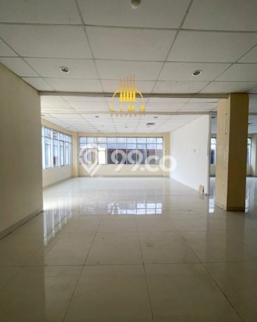 Kantor di Menteng, Luas 1850m2m², Posisi Jalan Utama Kantor di Menteng, Luas 1850m2m², Posisi Jalan Utama