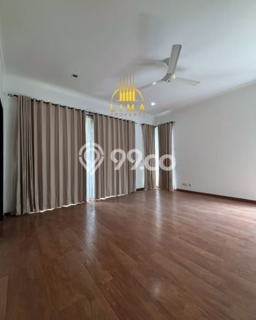 Jual Rumah Luas Elegan Dengan View Eksklusif di Kemang, Jakarta Selatan Jual Rumah Luas Elegan Dengan View Eksklusif di Kemang, Jakarta Selatan