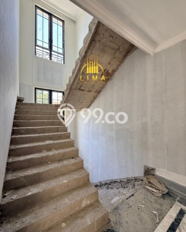 Hunian Eksklusif Siap Huni LT 380m2 di Kebayoran Baru, Jakarta Selatan Hunian Eksklusif Siap Huni LT 380m2 di Kebayoran Baru, Jakarta Selatan