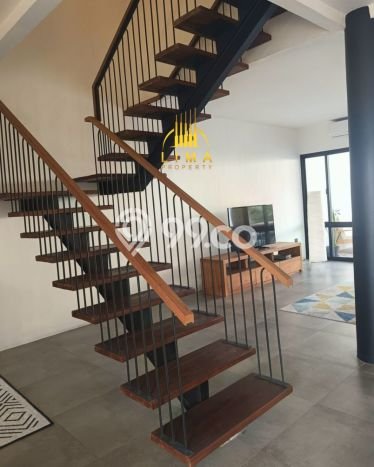 Ready to Use! Luxury House LT 407m2 Desain Modern di Cipete Ready to Use! Luxury House LT 407m2 Desain Modern di Cipete