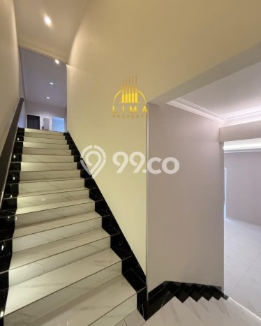 For Sale! Luxury House LT 266m2 Desain Modern di Lebak Bulus For Sale! Luxury House LT 266m2 Desain Modern di Lebak Bulus