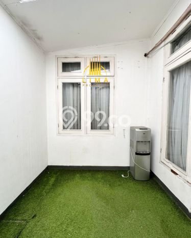 Rumah Modern 3 KT di Bintaro Jakarta Selatan Unfurnished Rumah Modern 3 KT di Bintaro Jakarta Selatan Unfurnished
