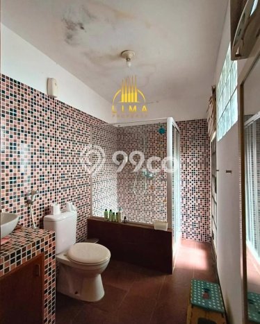 Rumah Elit Modern Siap Huni di Simprug Jakarta Selatan Rumah Elit Modern Siap Huni di Simprug Jakarta Selatan
