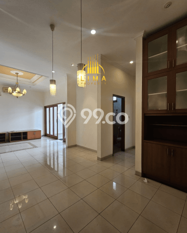 Rumah Elit Modern Tanpa Renovasi di Lebak Bulus Jakarta Selatan Rumah Elit Modern Tanpa Renovasi di Lebak Bulus Jakarta Selatan