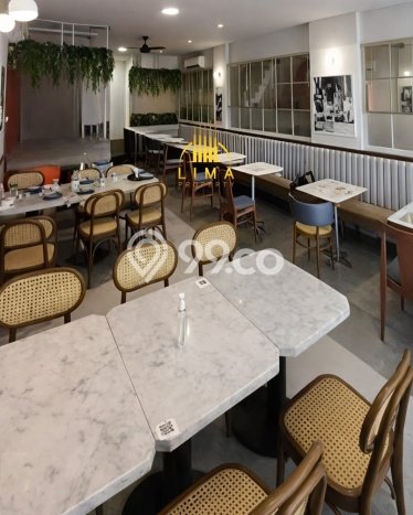 Ruko Dijual Lokasi Emas di Kebayoran Baru Luas 300m2 Ruko Dijual Lokasi Emas di Kebayoran Baru Luas 300m2