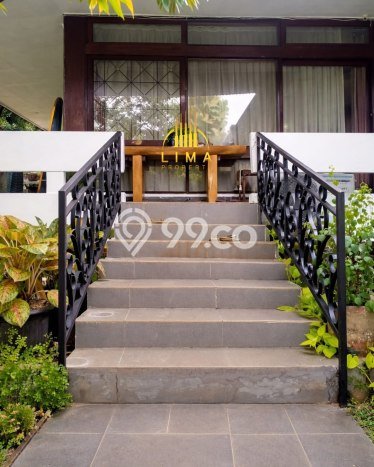 For Sale! Luxury House LT 1800m2 Desain Elegan di Kemang For Sale! Luxury House LT 1800m2 Desain Elegan di Kemang